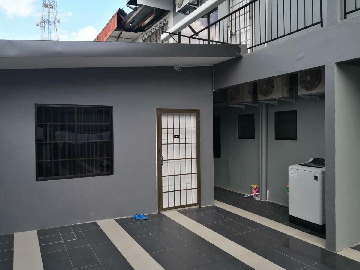 I Love U Bnb 爱乐游民宿 步行5 分钟到码头 Semporna Exterior photo