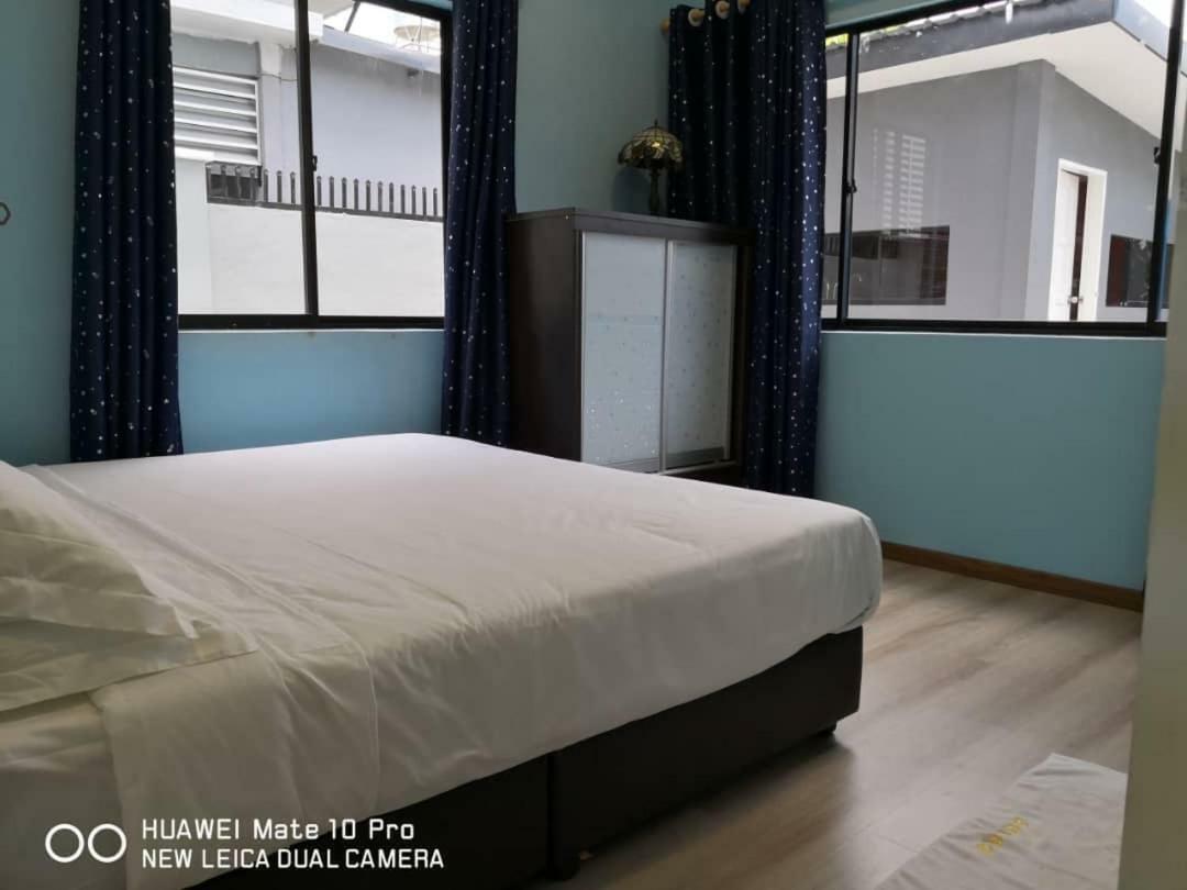 I Love U Bnb 爱乐游民宿 步行5 分钟到码头 Semporna Exterior photo