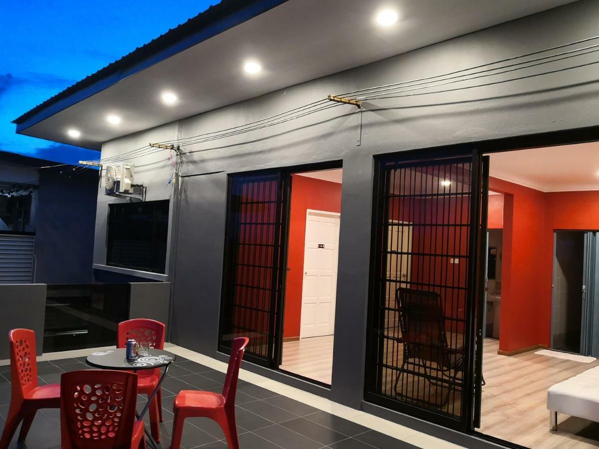 I Love U Bnb 爱乐游民宿 步行5 分钟到码头 Semporna Exterior photo